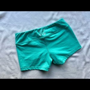 TWL workout shorts size small 1inch inseam